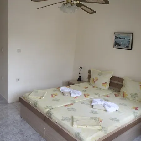 Nia Pensionat Kiten (Burgas)