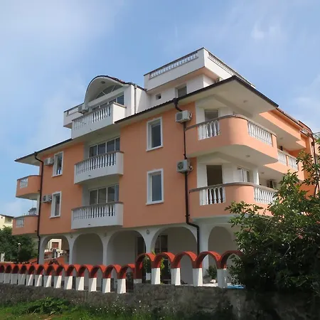 Nia * Kiten (Burgas)